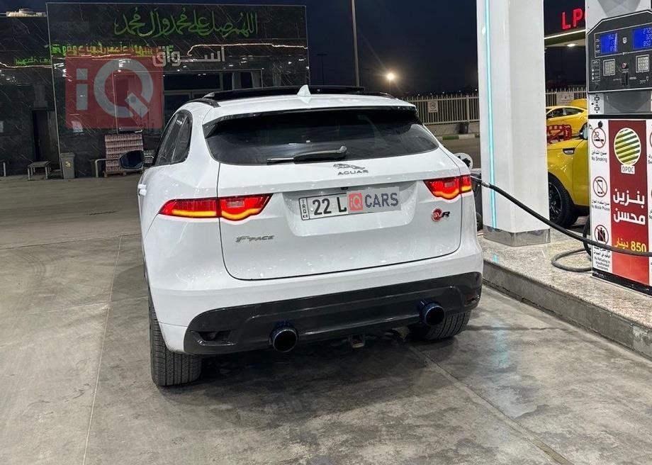 جاكوار إف-بيس